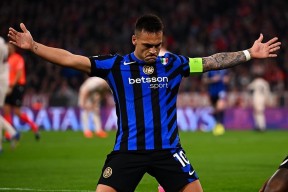 官网电脑版入口包含里程碑夜！尤文图斯篮板制胜，欧冠转会期刷纪录，目标明确，训练强度明显提升的词条