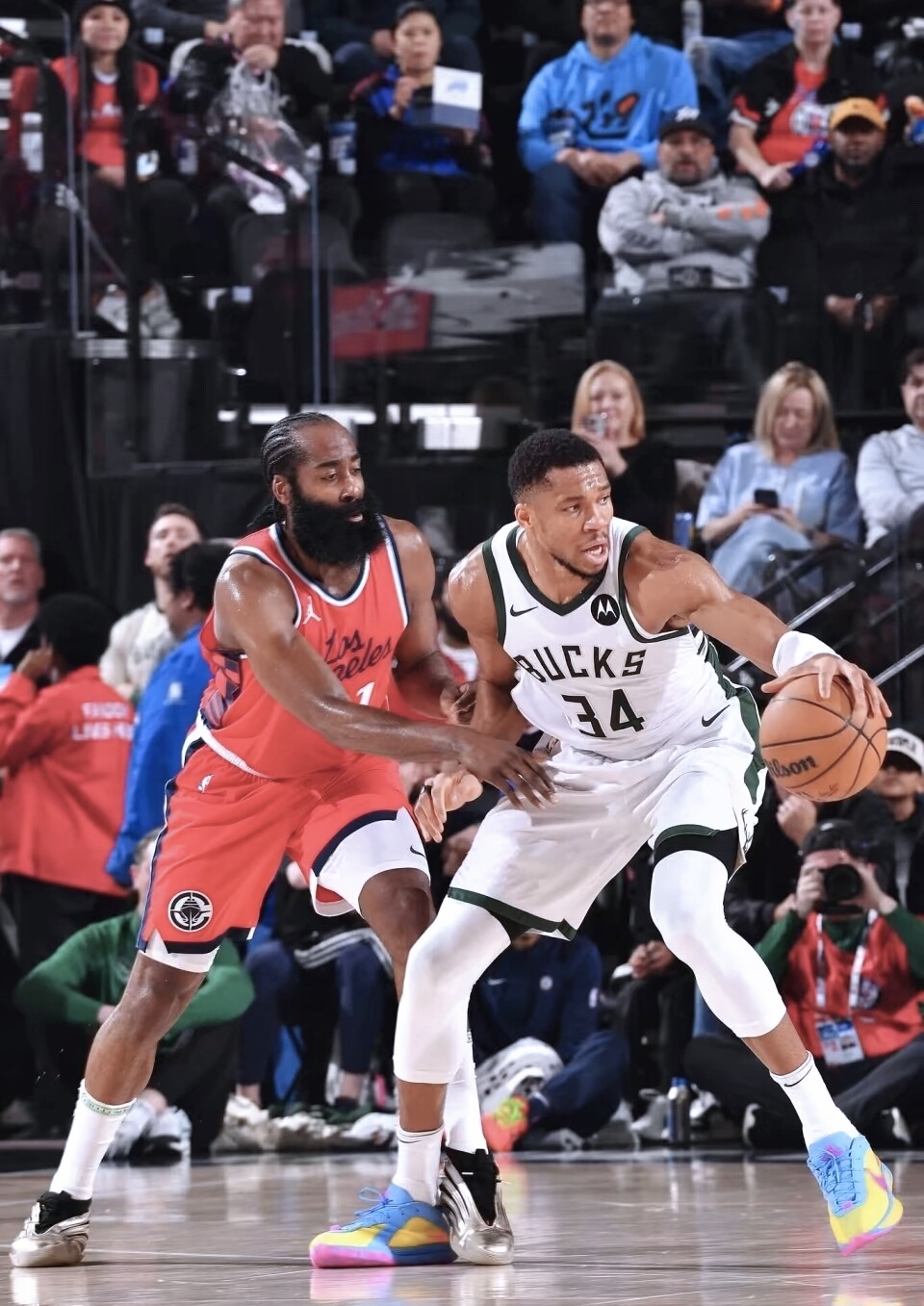 包含今晚突围战来临,北京首钢围绕NBA季后赛迎来里程碑,信心回归,训练强度明显提升的词条 包含今晚突围战来临,北京首钢围绕NBA季后赛迎来里程碑,信心回归,训练强度明显提升的词条