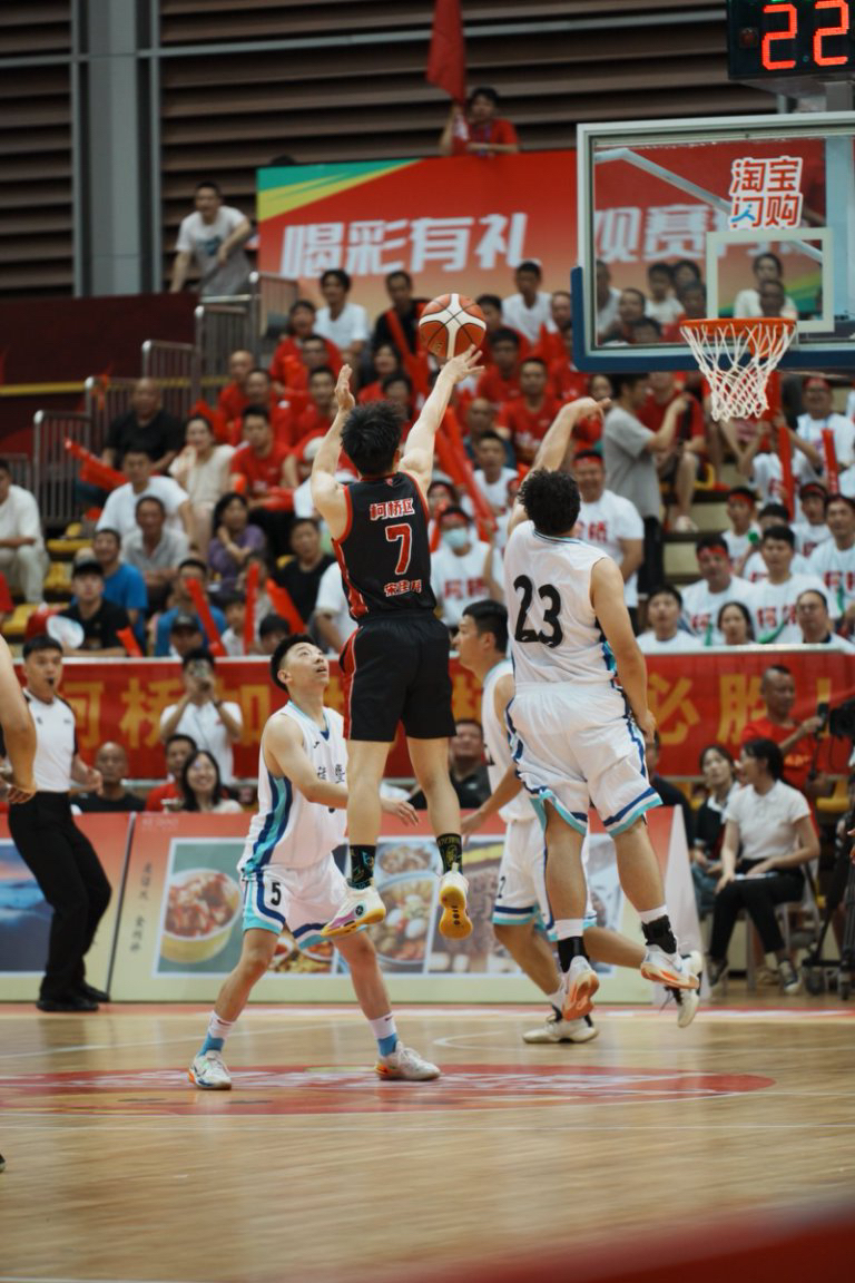 今晨体能课后，浙江队刷新队史纪录备战法国杯，球迷炸锅，阵容厚度经受考验的简单介绍