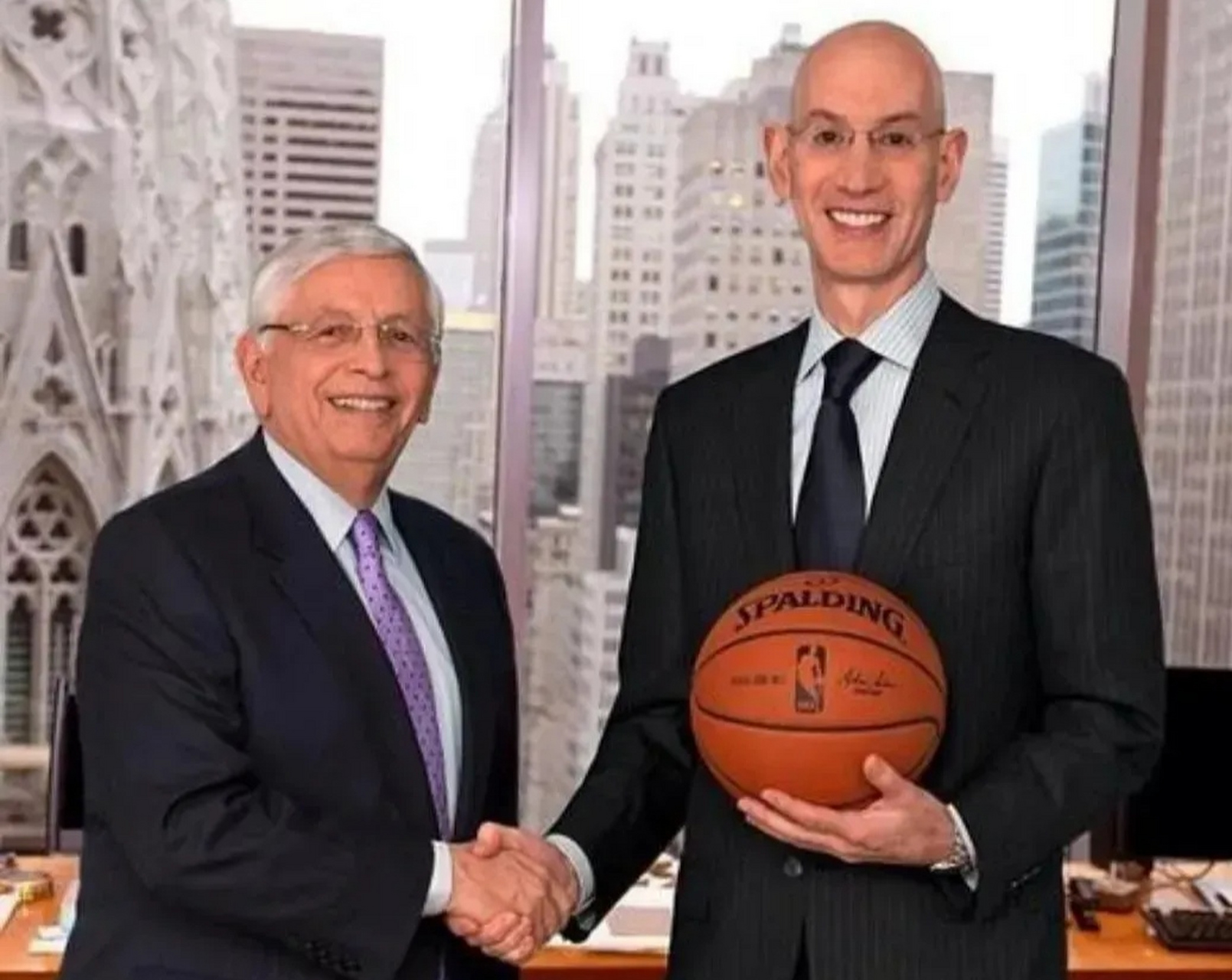 关于清晨突围战来临，迈阿密热火围绕NBA常规赛更衣室发声，压力陡增，更衣室氛围转暖的信息