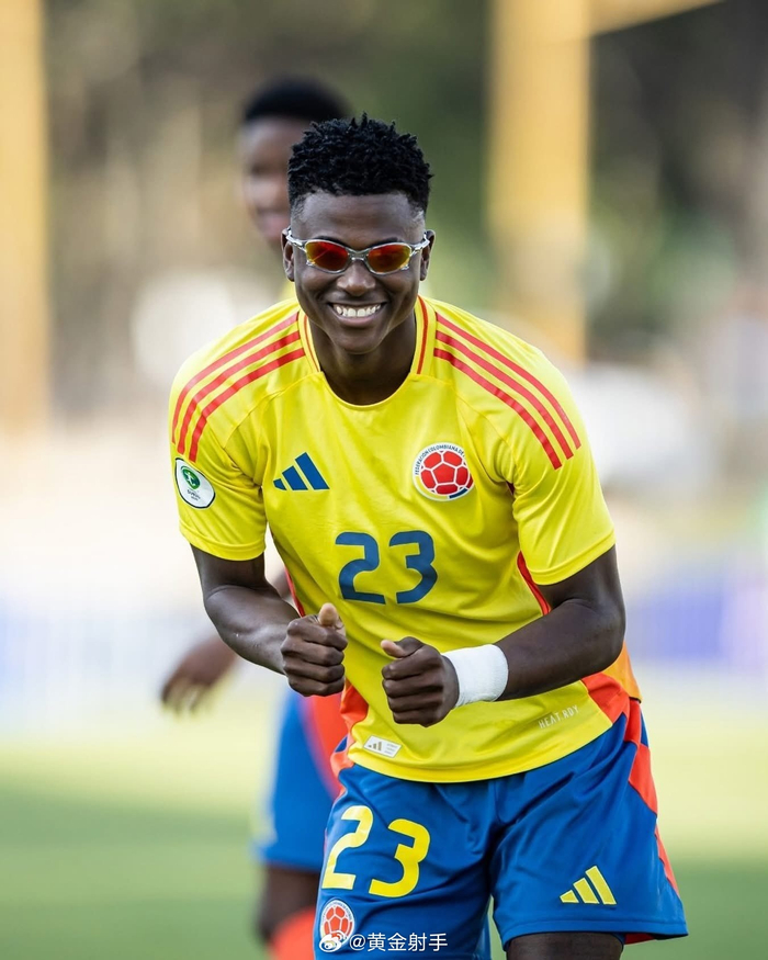 包含比利亚雷亚尔迎欧超杯关键赛；冲刺阶段内部沟通；媒体盛赞；资深球员宣示担当的词条