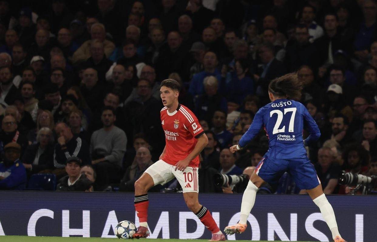 赛后本菲卡战术微调:西甲节点到来,更衣室稳定,身体对抗强度拉满的简单介绍 赛后本菲卡战术微调:西甲节点到来,更衣室稳定,身体对抗强度拉满的简单介绍